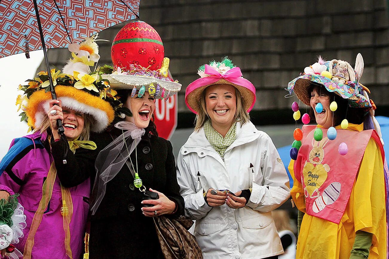 Easter Bonnet Пасхальный парад шляп. Парад шляпок в Англии на Пасху. Пасхальный парад в Великобритании. Парад шляп в Англии.