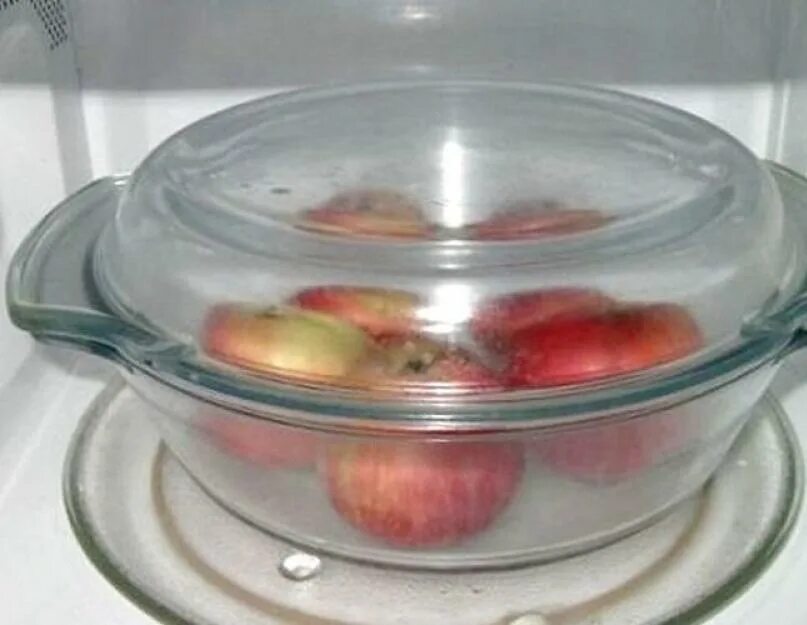 Как сделать яблоко в микроволновке. Крышка для накрытия посуды в микроволновке. Форма для запекания яблок в микроволновке. Яблоки в микроволновке. Печёные яблоки в микроволновке.