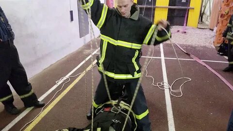 Вязка двойной спасательной на пострадавшем