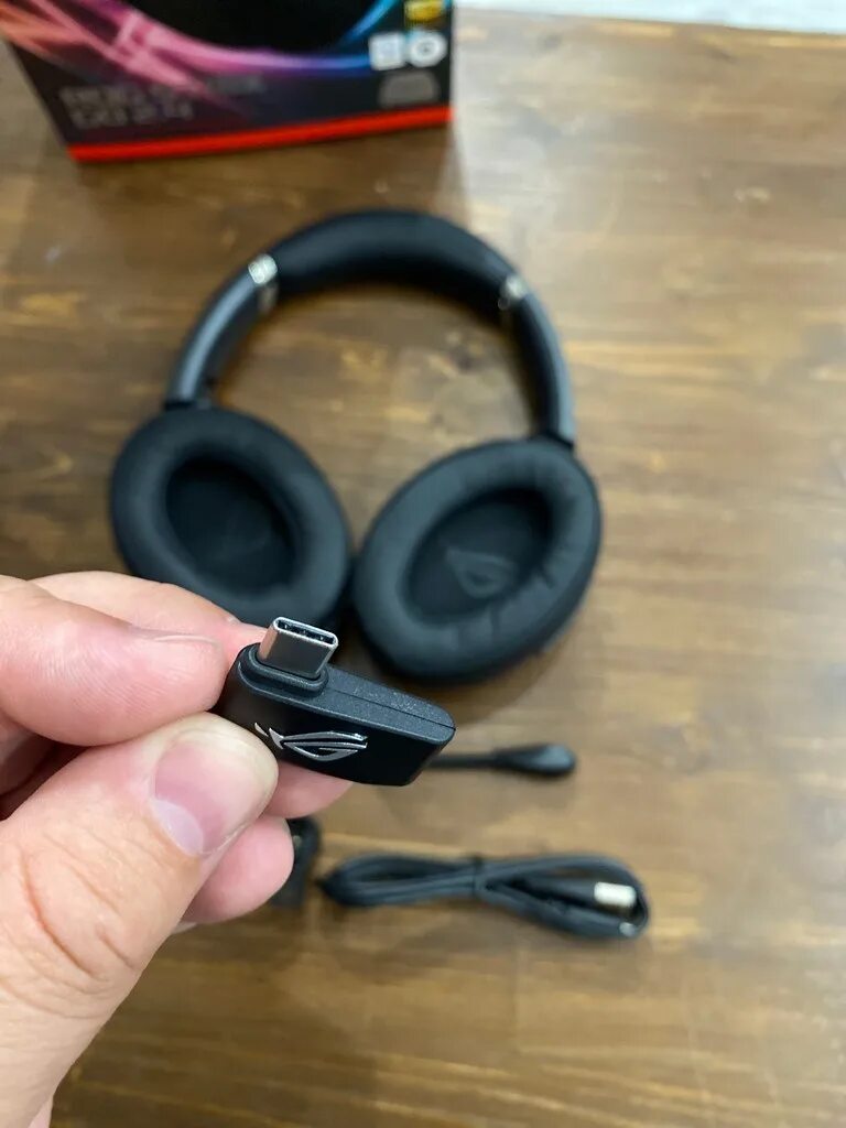 Асус наушники игровые проводные беспроводные 2в1. 4 electro punk. Гарнитура asus strix go. Rog strix go core ml. Наушники асус рог стрикс.