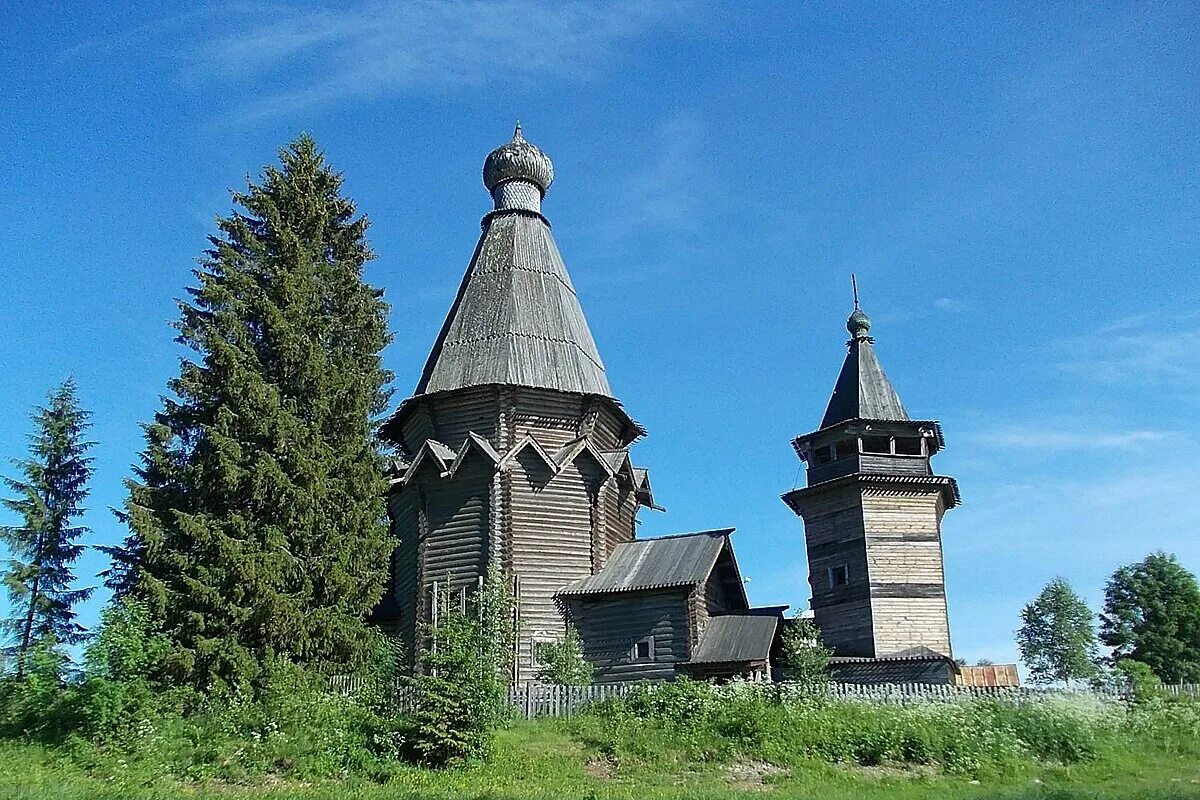 Церкви ленинградской области фото. Согиницы Церковь Николая Чудотворца. Деревня Согиницы Ленинградская область храм. Согиницы Подпорожский район. Никольская Церковь Согиницы.