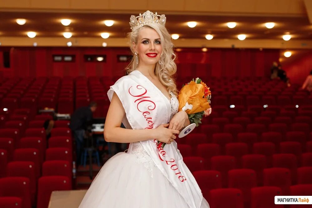 свадебный фон. жемчужная свадьба. хрустальная жемчужина воспитатель года. жемчужина мудрости цвет. жемчужина года.