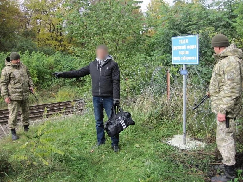 Новости брянской границы. Пограничный патруль России. Середина Буда граница. Пограничники задержание. Середина-Буда Украина граница.