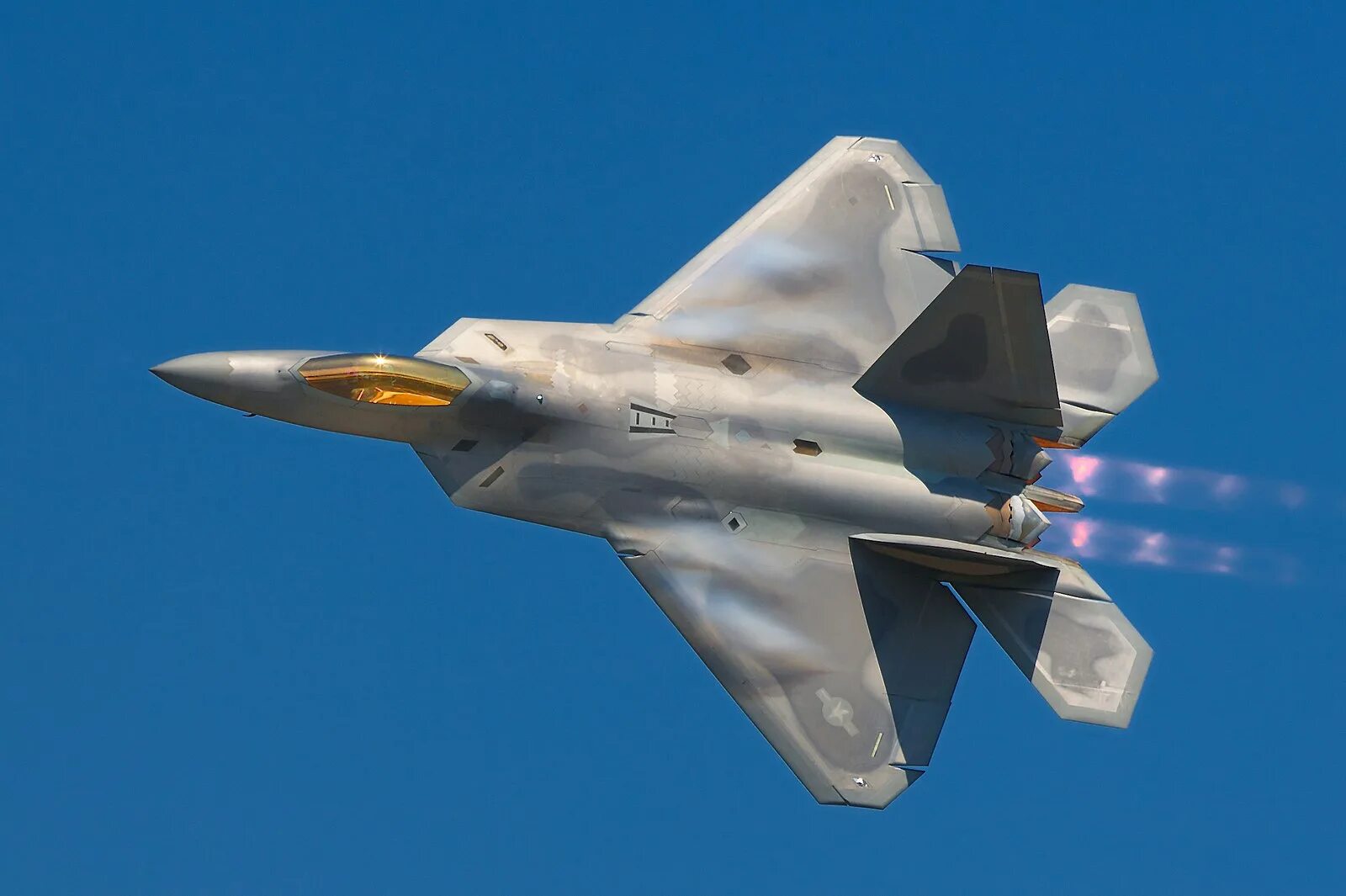 F s 22. F-22 Раптор. F22 Raptor. Истребитель Lockheed Martin f-22a Raptor.