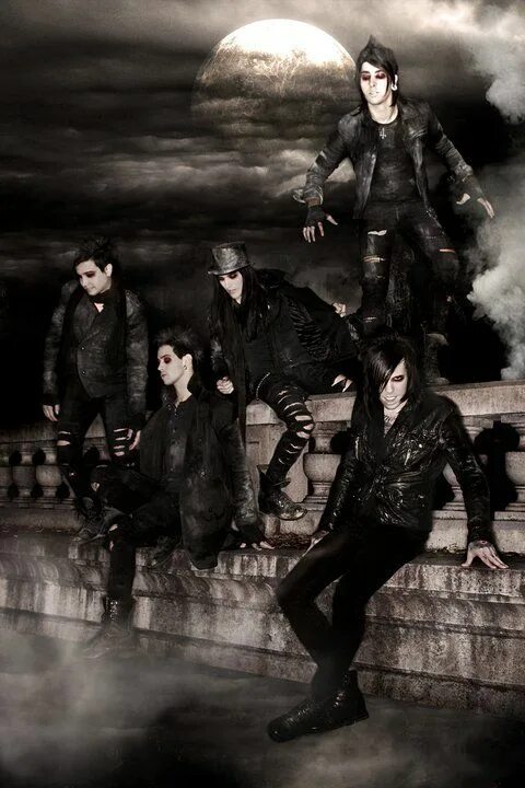 Готика субкультура. Black veil brides солист. Deathstars 2023. Бэткейв готы. Готы 2010.