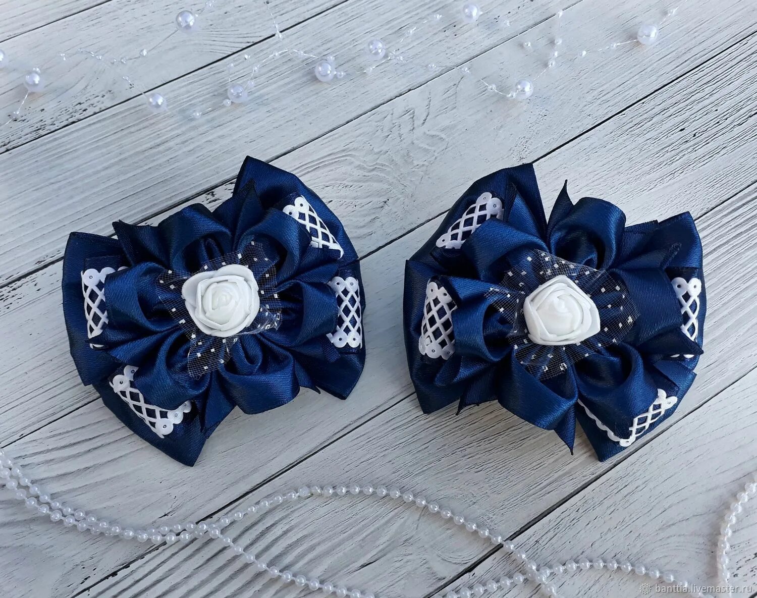 Объемный бант. Большой объемный бант красный на повязке. Повязка с пышным бантом красная. Бантики из репсовой ленты. Банты под заказ.