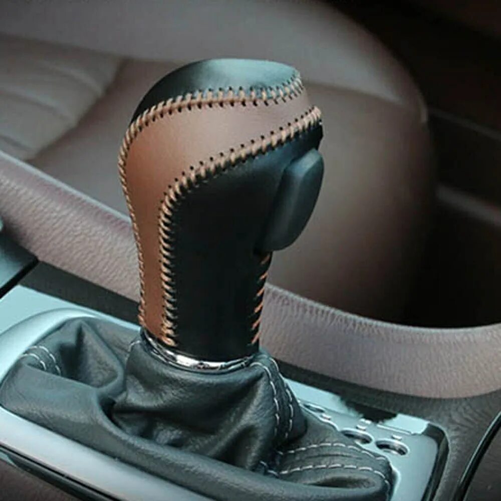 Ручка кпп чери тигго т11. Обшить кожей ручку кпп. Ручка кпп алькантара passat b7. Обтяжка ручки кпп кожей. Обшивка кпп.