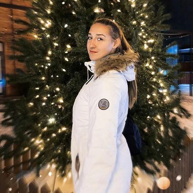 лиза субботина тюмень.