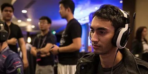 Mira киберспортсмен
