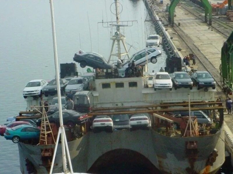 Паром. Судно с машинами из японии. Японский рынок автомобилей. Корабль с японии с машинами. Паром с автомобилями.