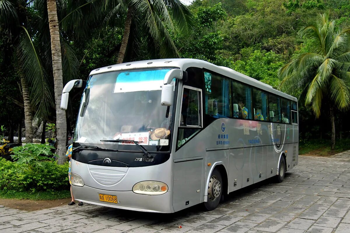 Автобус ютонг туристический. Yutong6222. Yutong 693. Ютонг 210. Ютонг 333.