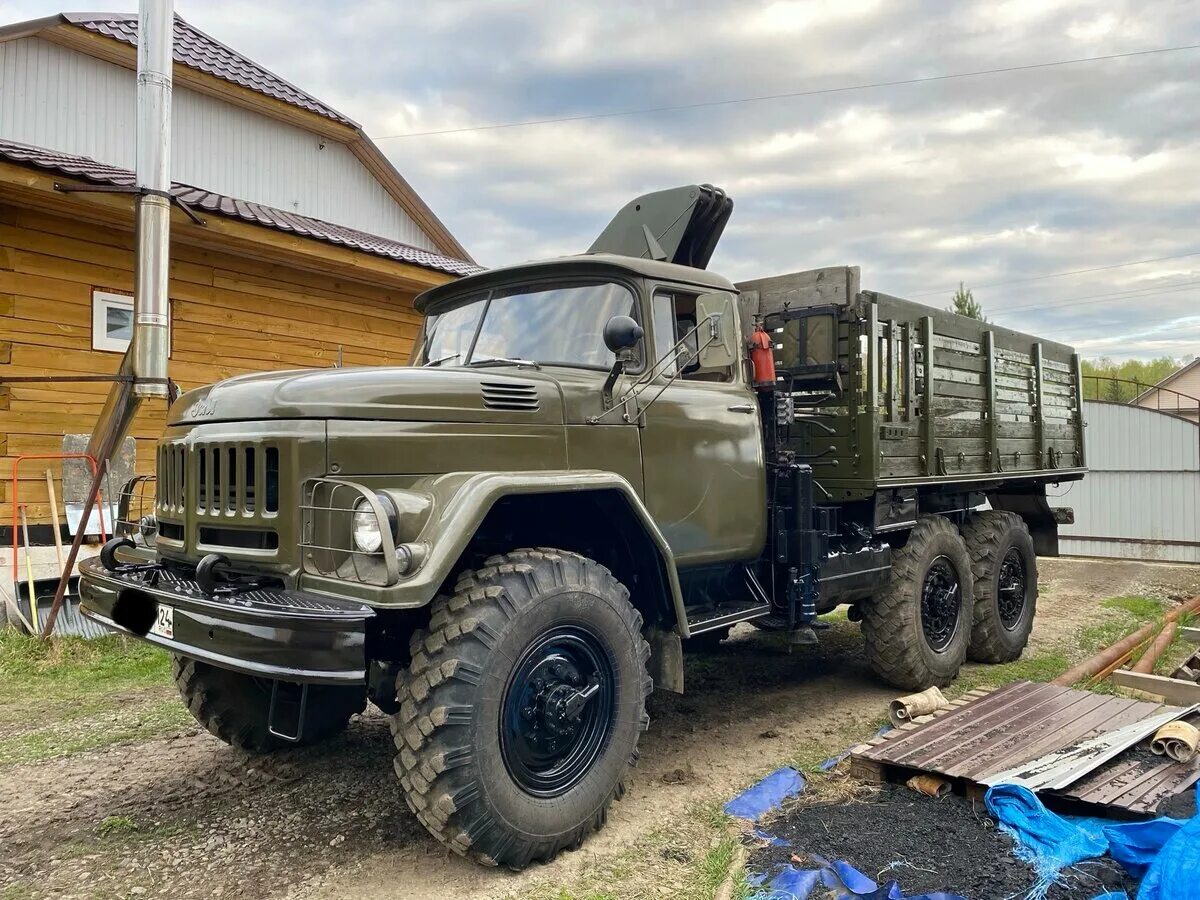 Купит бу зил 131 дизель. ЗИЛ 131 бортовой самосвал. ЗИЛ 131 военный бортовой. ЗИЛ 131 самосвал дизель. ЗИЛ 131 дизель бортовой.