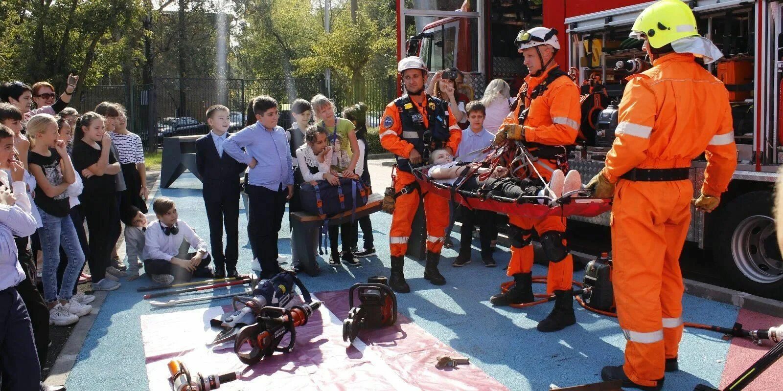 Мчс защита населения. Презентация по гражданской обороне. Мероприятия гочс. Мероприятия гочс. Гражданская оборона мчс.