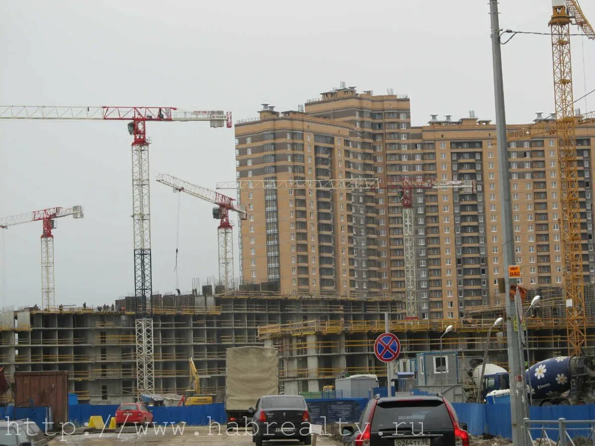 Новостройка спб парнас. Он стройка парнас санкт петербург. парнас новостройки. парнас застройка. новостройки у метро парнас.