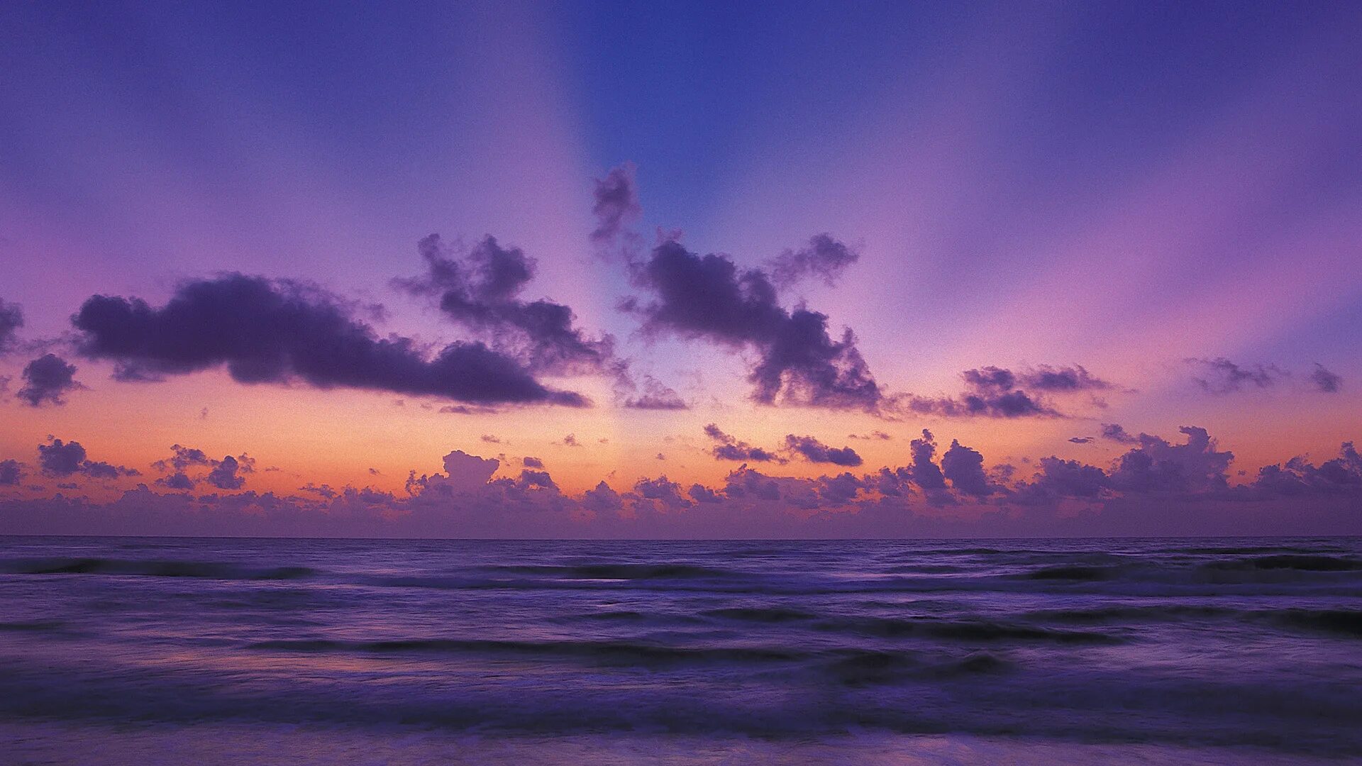 Закат обои на айфон. Фиолетовое небо. Фиолетовый закат. Красивые облака. Сиреневый закат.