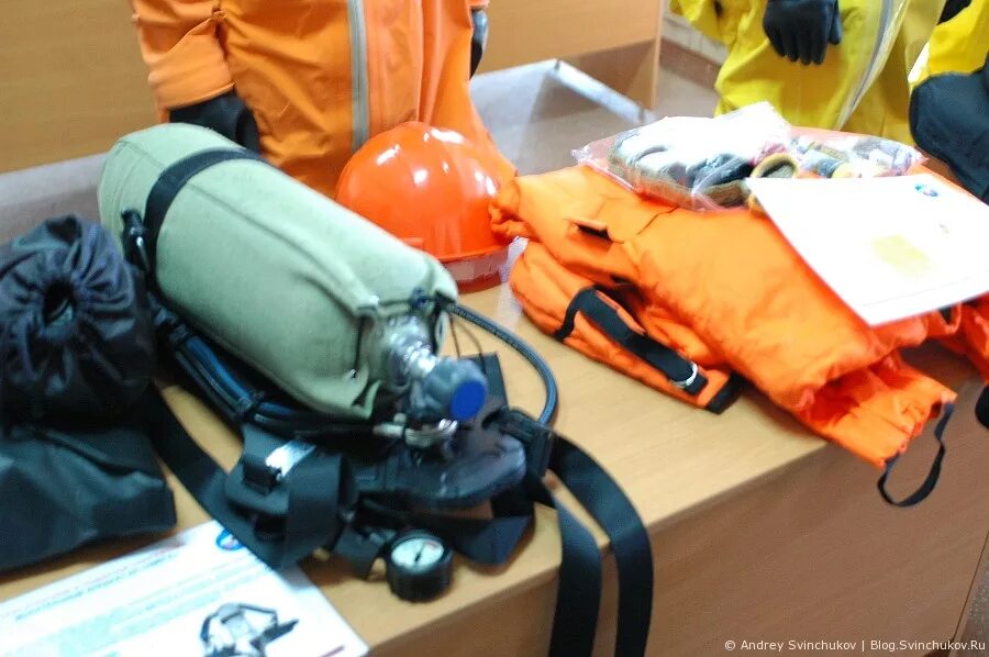 Снаряжение спасателя. Снаряжение для спасательных работ. Комплект бослабкомлпект аварийно спасательный протоср. Аварийно спасательный набор. Экипировка каякера.