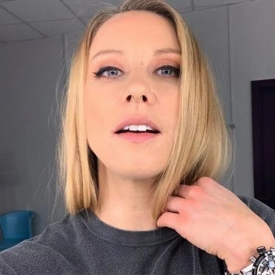 Julia hardy. Julia hardy. Julia hardy. Julia hardy. Мари макферран.