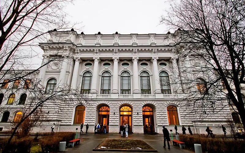 Политехнический университет петра великого. Санкт-петербургский университет петра великого. Политех петра великого спб внутри. Спбгпу политех. Политехнический институт императора петра великого.