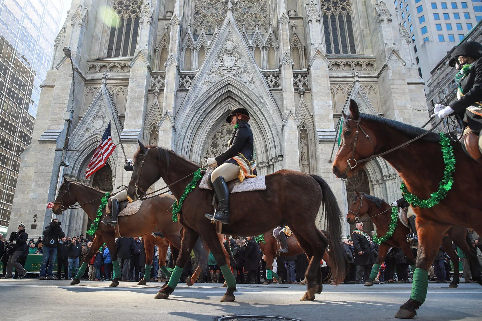 St Patrick Parade New York. St Patrick's Day Parade. Парад Святого Патрика 2024. День Святого Патрика в Нью Йорке.