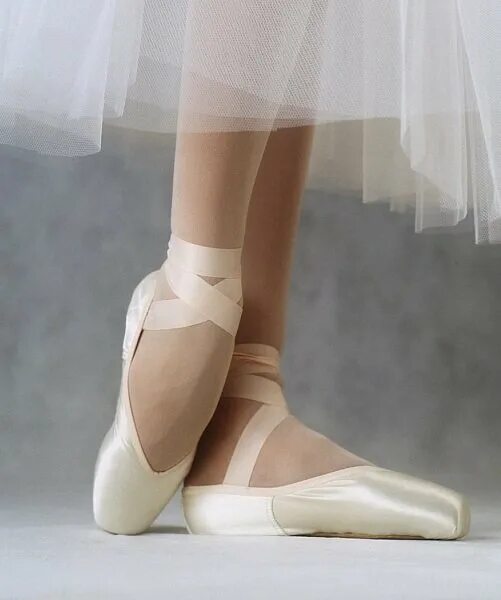 пуанты на базе колодки r-class. пуанты r class. пуанты р класс. пуанты для гимнастики. пуанты р класс rc-20 260 w2 m.