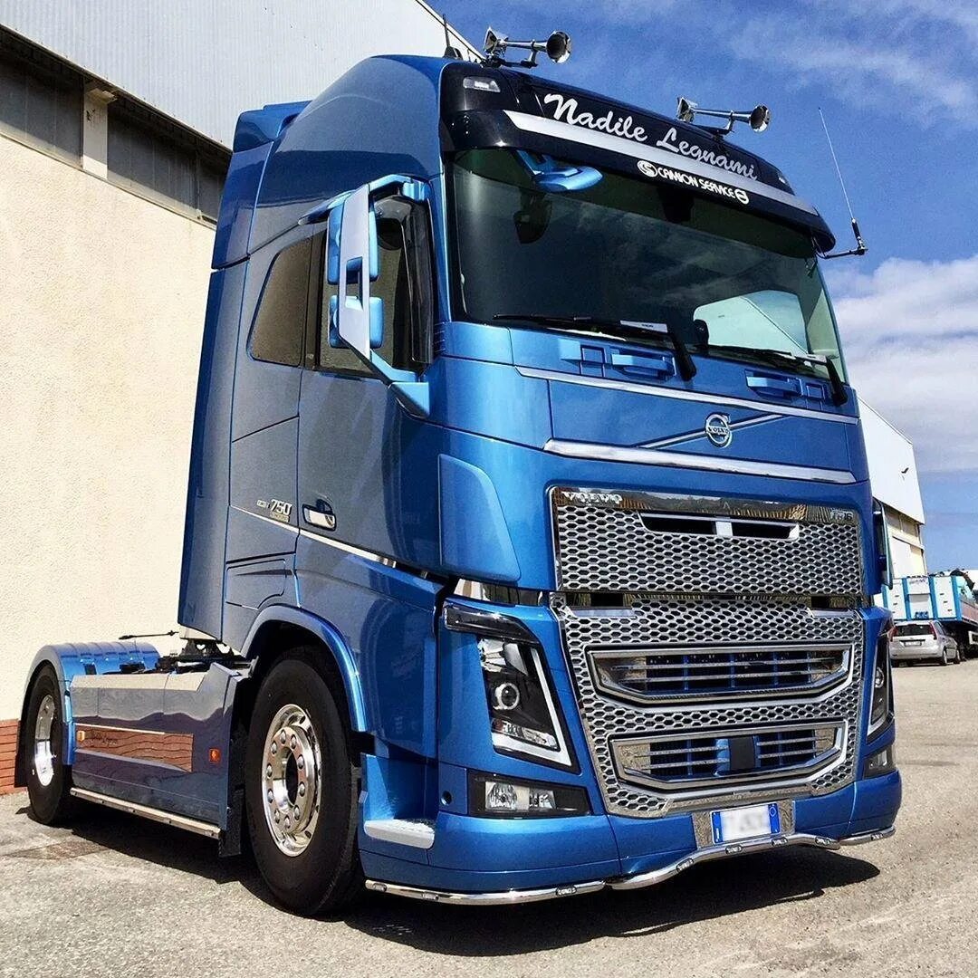 Volvo fh цена. Тягач Вольво fh16. Грузовик Вольво 750. Вольво FH 750. Грузовик Volvo fh16.