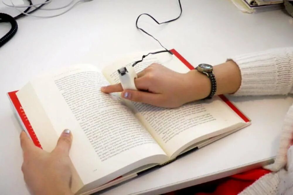 Мизинец. Читателю пальцев. Читателю пальцев. Книга человек. Три пальца.