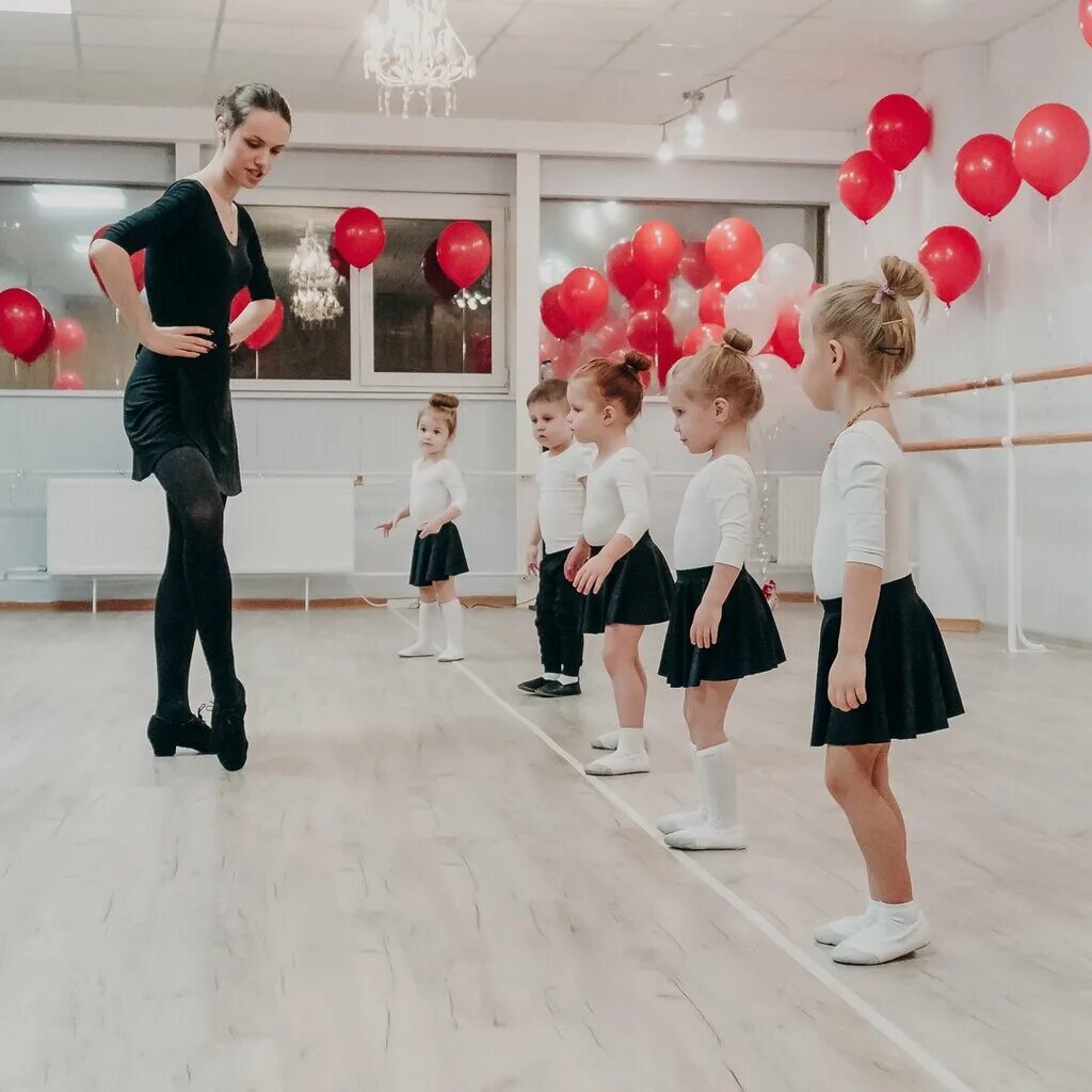 Школа танцев для детей москва. Танцевальная школа для детей. школа танцев для детей. школа бальных танцев для детей. школа танцев фотосессия.