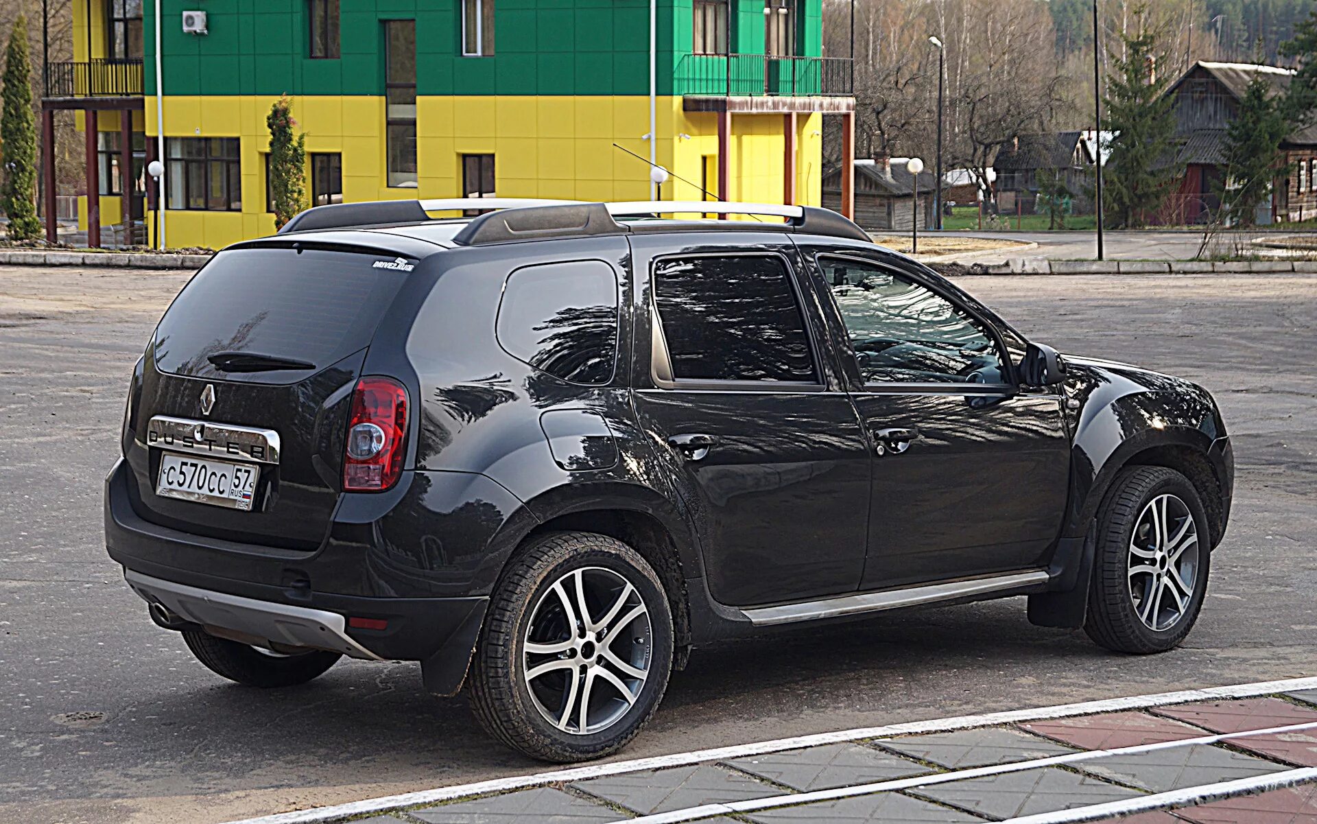 Рено дастер 18 года. Рено Дастер 2022 черный. Рено Дастер 2021 черный. Renault Duster r17. Renault Duster r18.