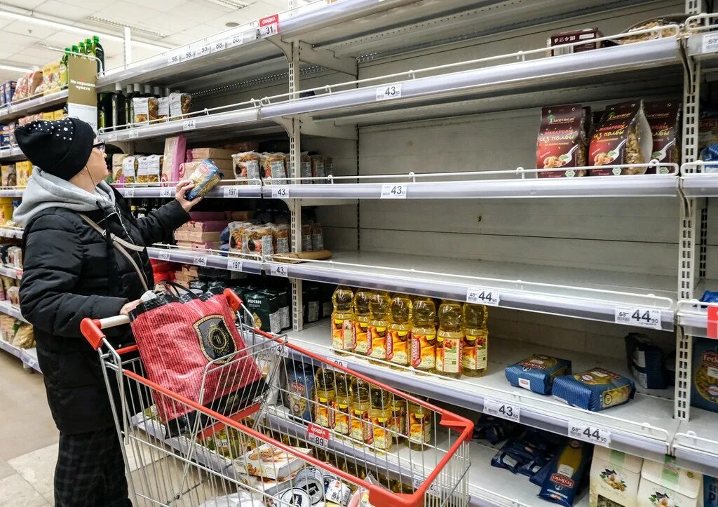 Продажа людей в россии. Дефицит продуктов питания. Дефицит продуктов в России. Продуктовый кризис. Поставка продуктов.