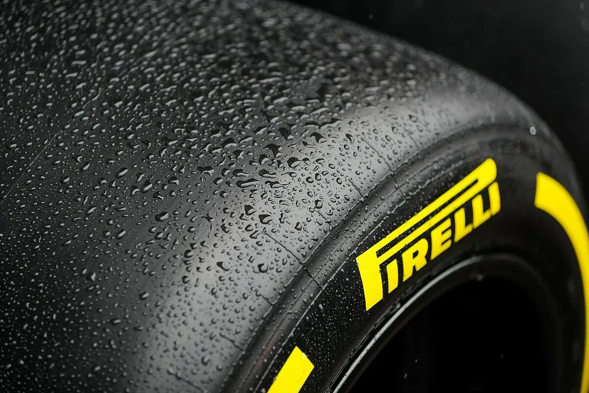 Пирелли или формула что лучше. Pirelli f1. пирелли формула 1. шины пирелли формула 1. pirelli p zero f1.