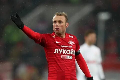 Футболиста глушакова