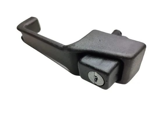 Ручка бокового окна мтз 82. Ручка двери левая 80-6105300-а1. 80-6105330-а1. Ручка двери левая мтз 82. Ограничитель двери мтз 82.