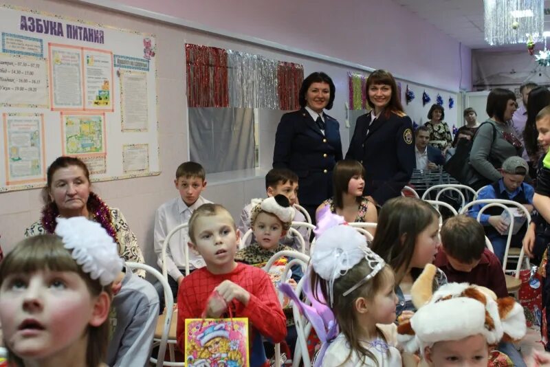 Реабилитационный центр согласие ишим. Детский дом тюменская область. Дом для детей. Детский дом борки тюмень. Тюменский специализированный дом ребенка.