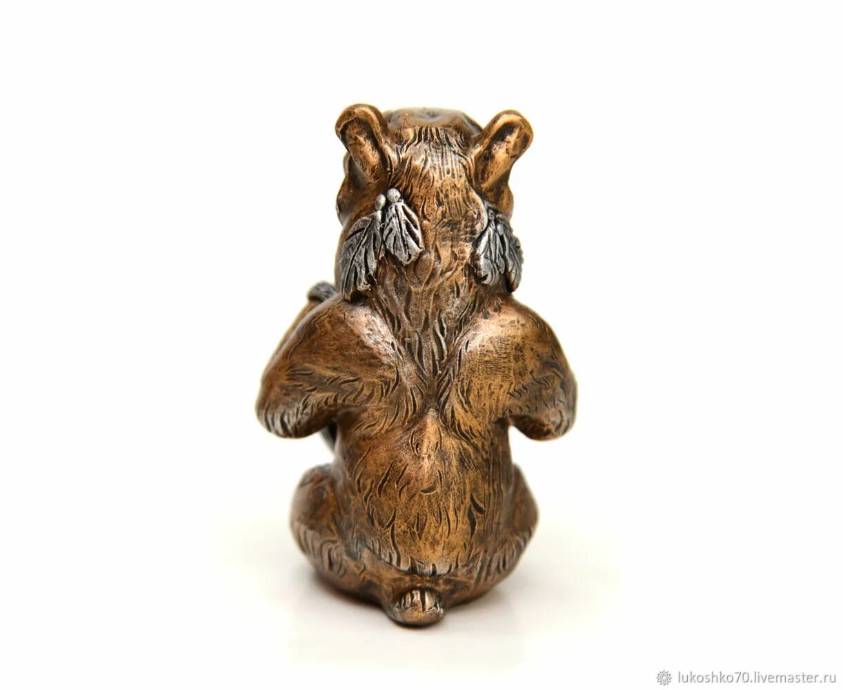Bear stone. Статуэтка шаман бар медведь 2712. Медведь из камня статуэтка. Статуэтка "медведь". Медведь шаман.