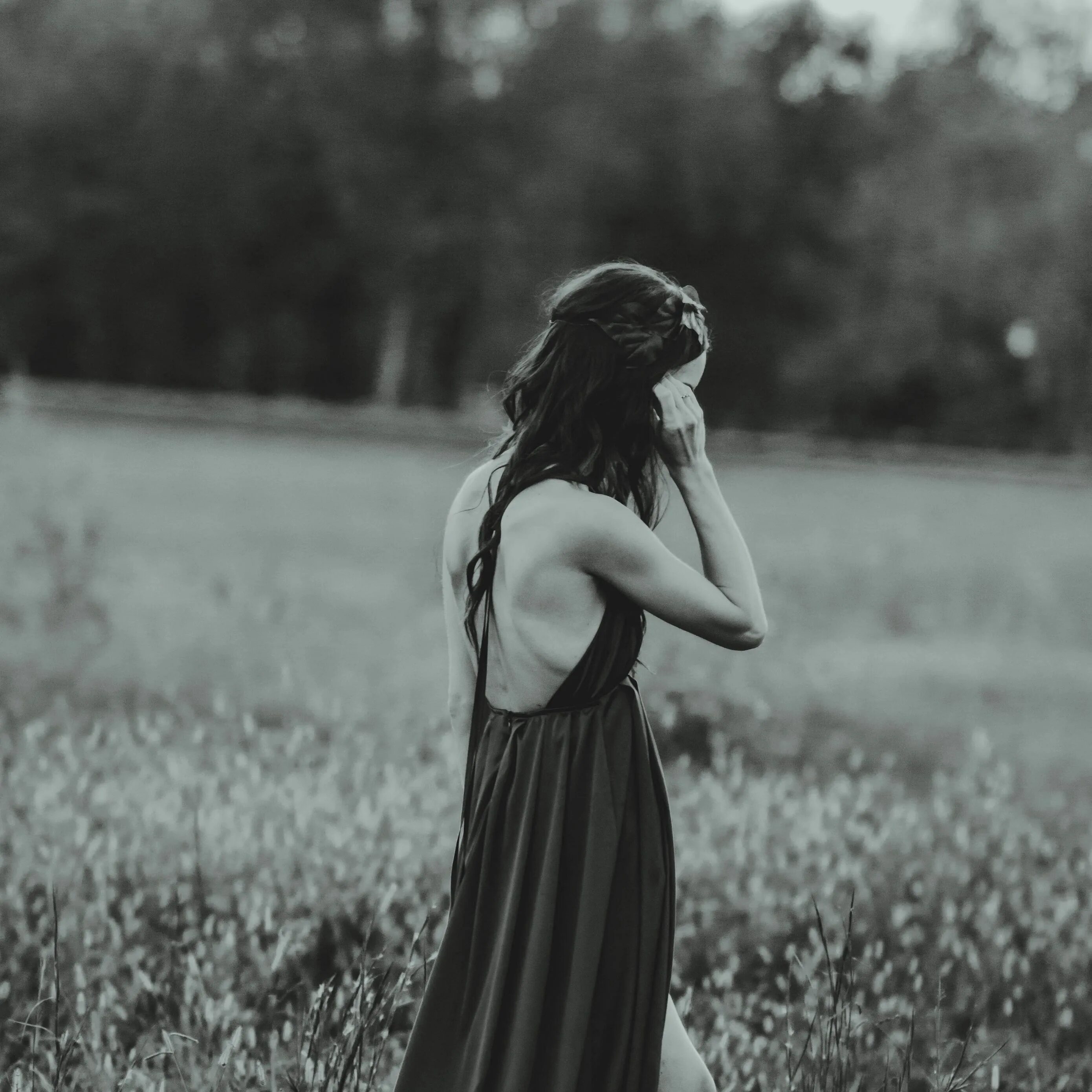 Цитаты про спину. Повернуться ч. Зрк который перевернулся в тульской области. Фотосессия с чемоданом на рельсах. Фотосессия на рельсах.