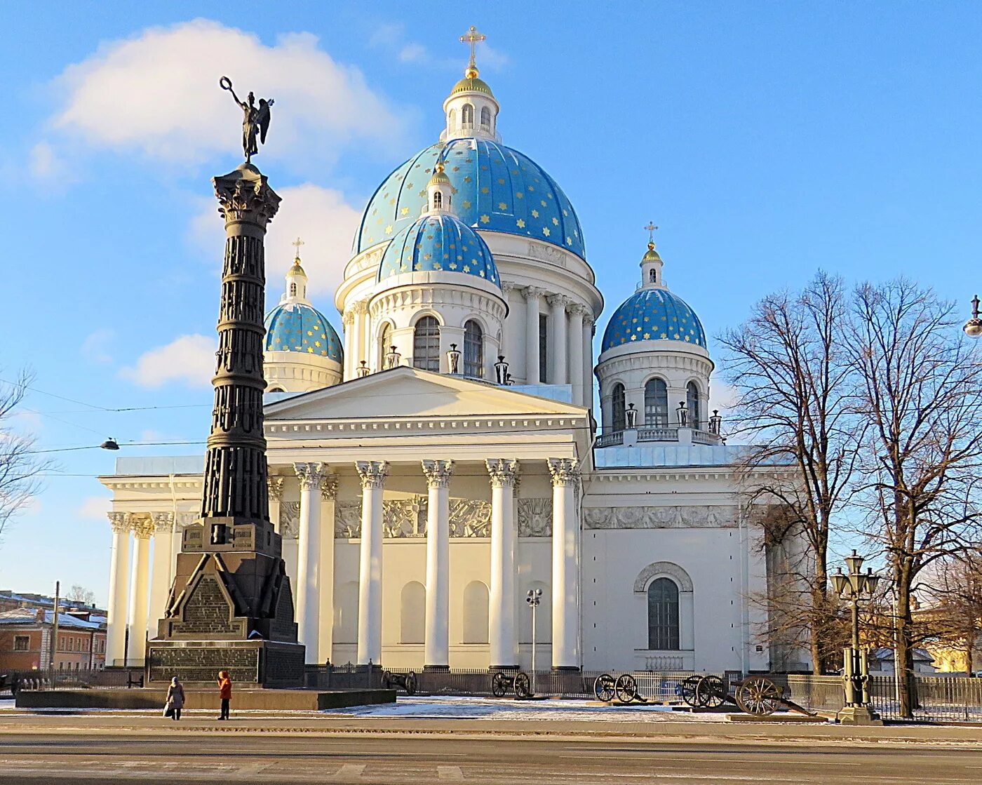 Сколько церквей в спб