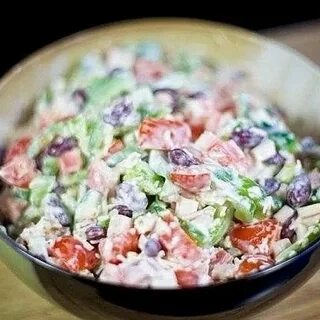 Салат с красной фасолью и яйцами