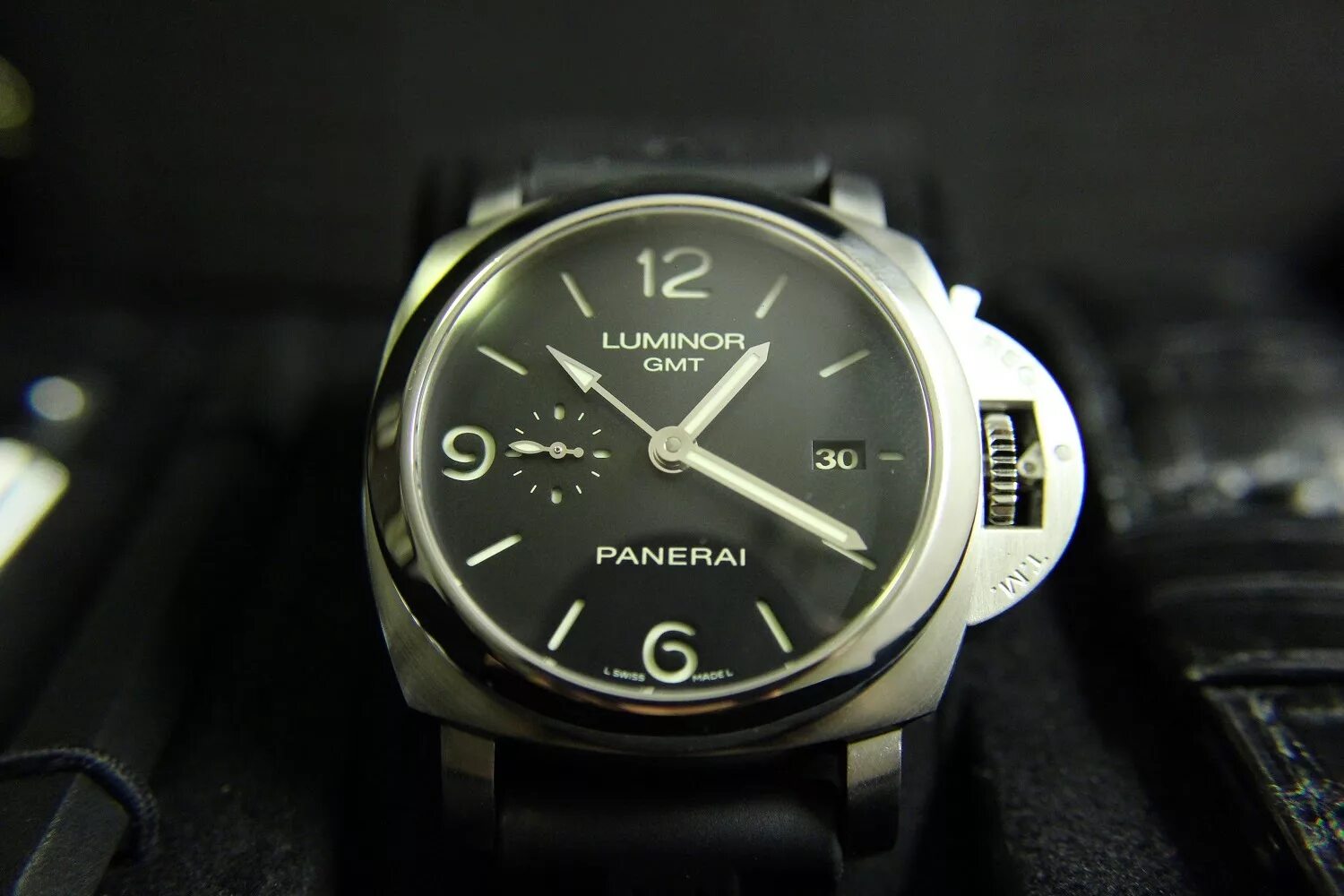 Panerai luminor 1950. Panerai с коричневым циферблатом. Panerai 1950 gold. Panerai luminor 1950. Panerai luminor gmt 10 days.