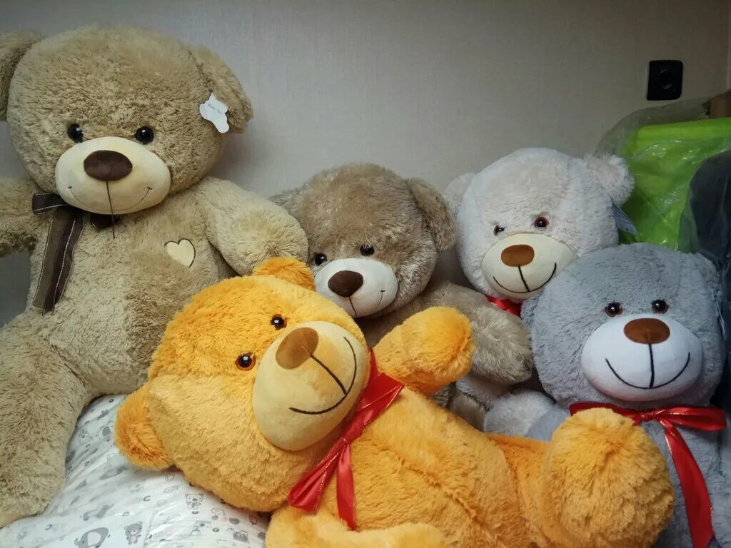 рисунок на день рождения мишка. день плюшевого мишки. медвежонок иллюстрация. день мишки. мишка тедди.