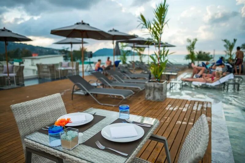 Hotel clover patong. Hotel clover patong. Отель кловер патонг пхукет. Hotel clover patong phuket. Таиланд clover hotel patong (ex.
