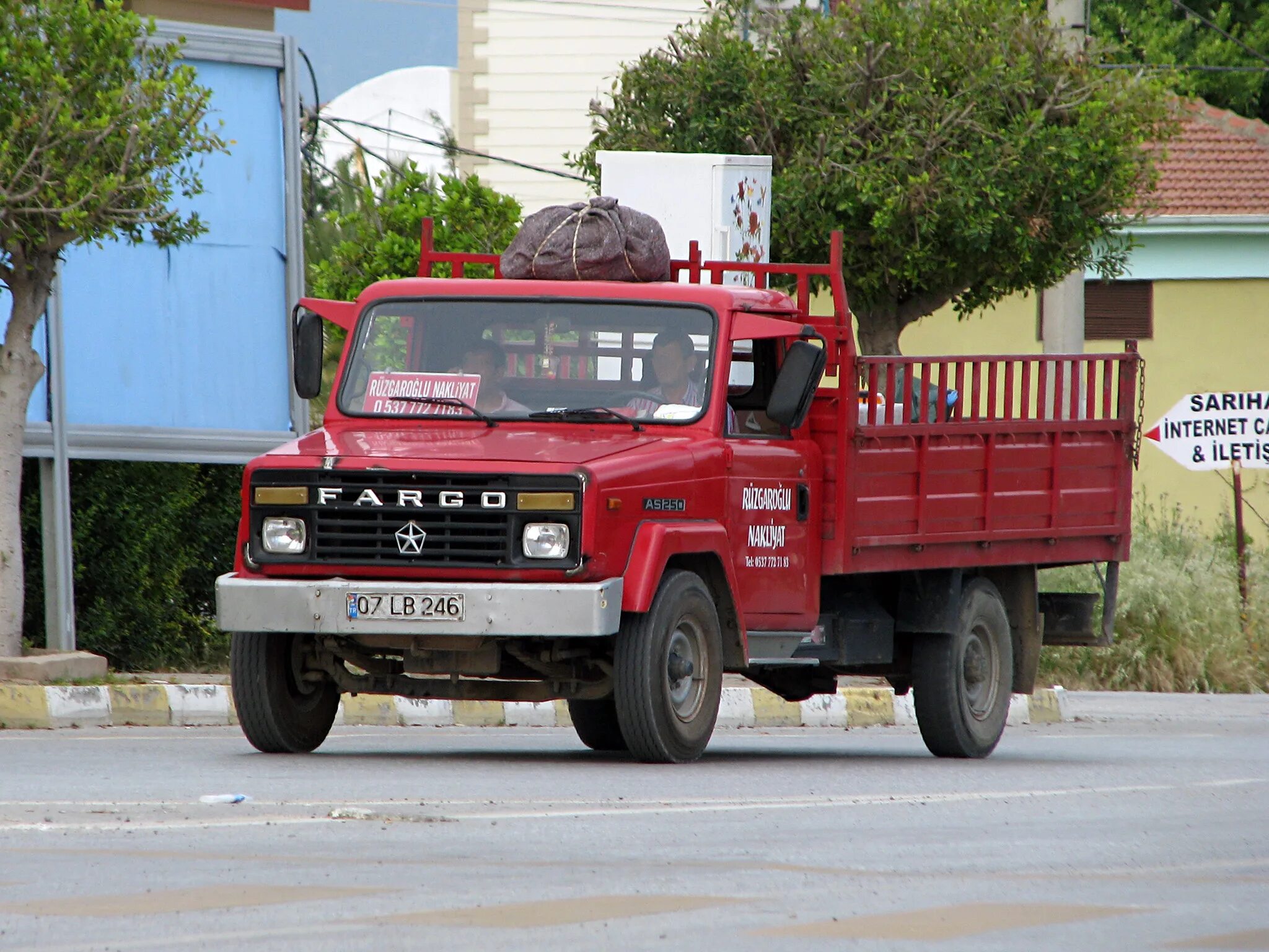 Dodge Fargo as250. Askam Fargo as250d. Mitsubishi as 250. Fargo грузовик. Красный грузовик турецкий