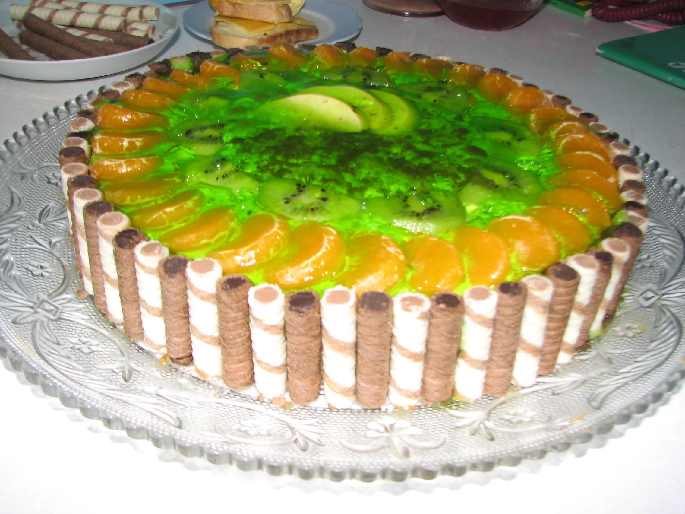 торт из коржей. сделать торт из готовых тортов. тортик из коржей готовых. торт из покупных бисквитных коржей. торт из бисквитных коржей.