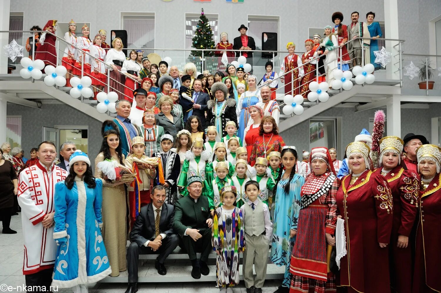 какой народ живет в казани. этноэкспедиция волга река мира 2018 чувашия. многонациональный татарстан. какой народ живет в казани. национальности татарстана.