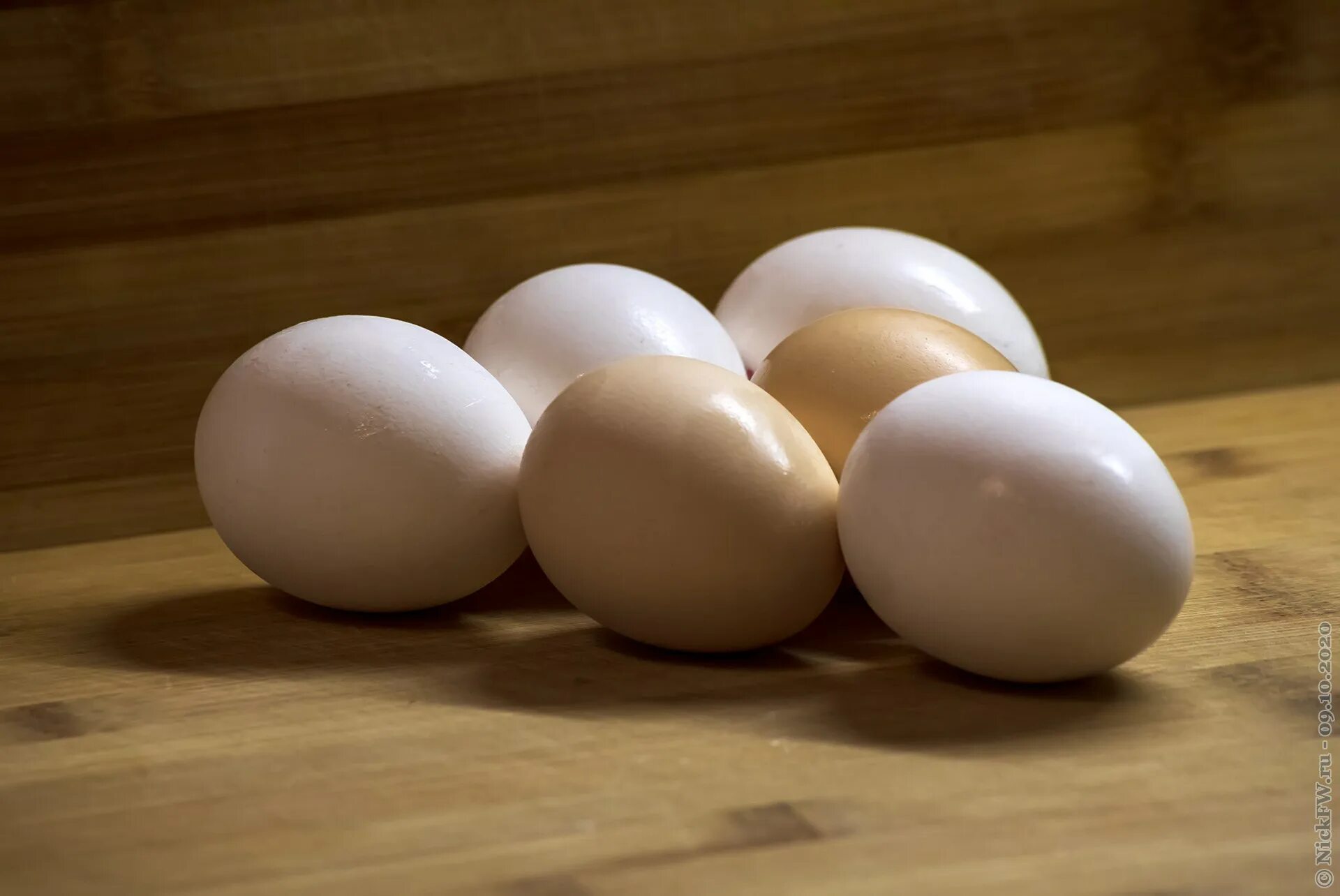Десять яиц в день. Праздник яйца. День куриного яйца. Праздник Всемирный день яйца. Запчасть яйца.