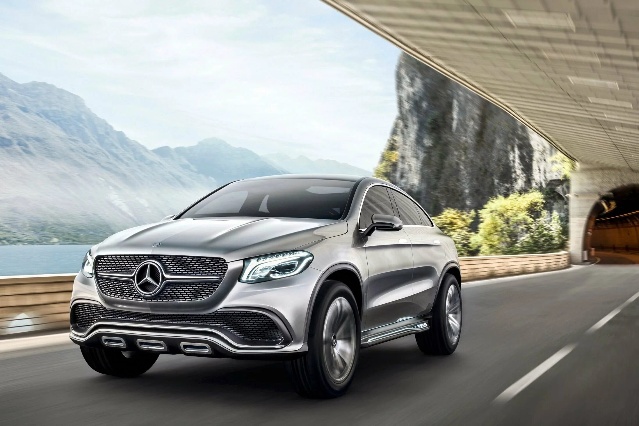 Mercedes новый цена. Mercedes-Benz Coupe SUV. Mercedes SUV Coupe. Mercedes-Benz Concept Coupe SUV. Мерседес кроссовер 2015.