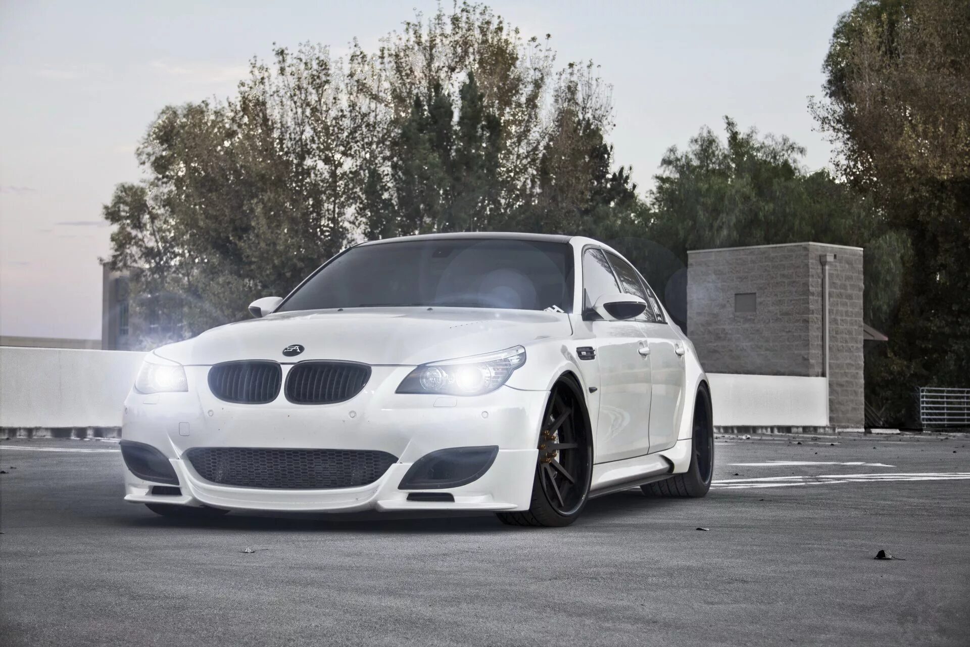 BMW m5 e60 White. BMW m5 белая. БМВ м5 е60 белая. БМВ m5 e60 белая.