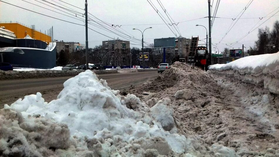 Когда потеплеет в пермском крае. Пермь много снега. много снега в пермском крае. потепление пермь зимой. омск сугробы.