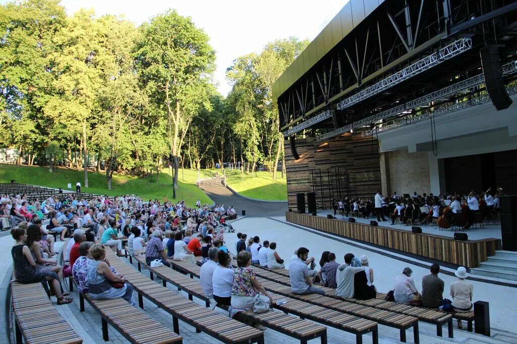зелёный театр воронеж схема зала. зелёный театр воронеж динамо. зеленый театр воронеж. зеленый театр парк динамо воронеж. амфитеатр на динамо воронеж.