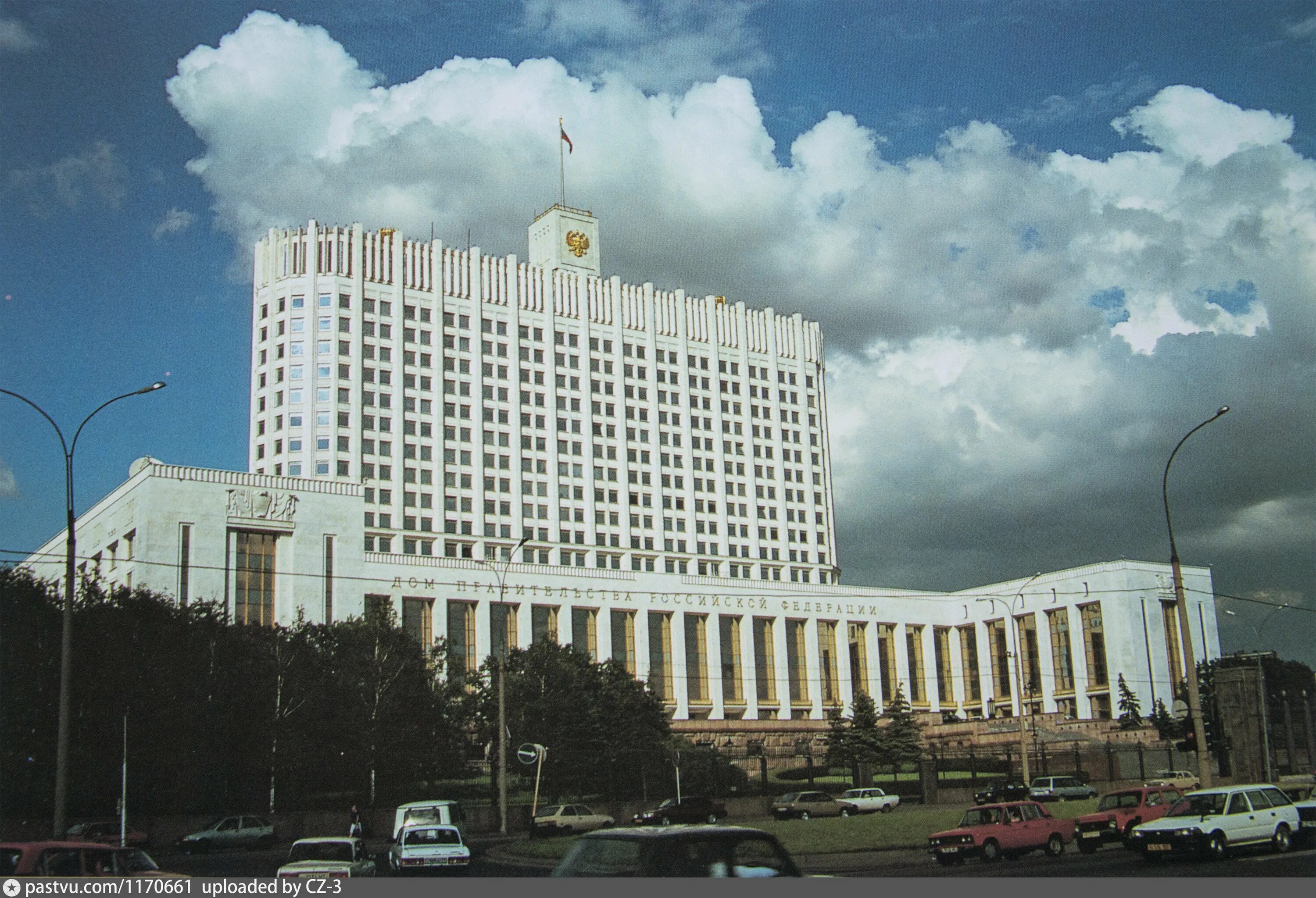 Правительства рф 333. Дом советов РСФСР (дом правительства РФ). 1965-81. Белый дом (здание правительства РФ В Москве). Архитектор д.н. Чечулин. Дом правительства Москва 1995. Дом правительства РФ 1994.