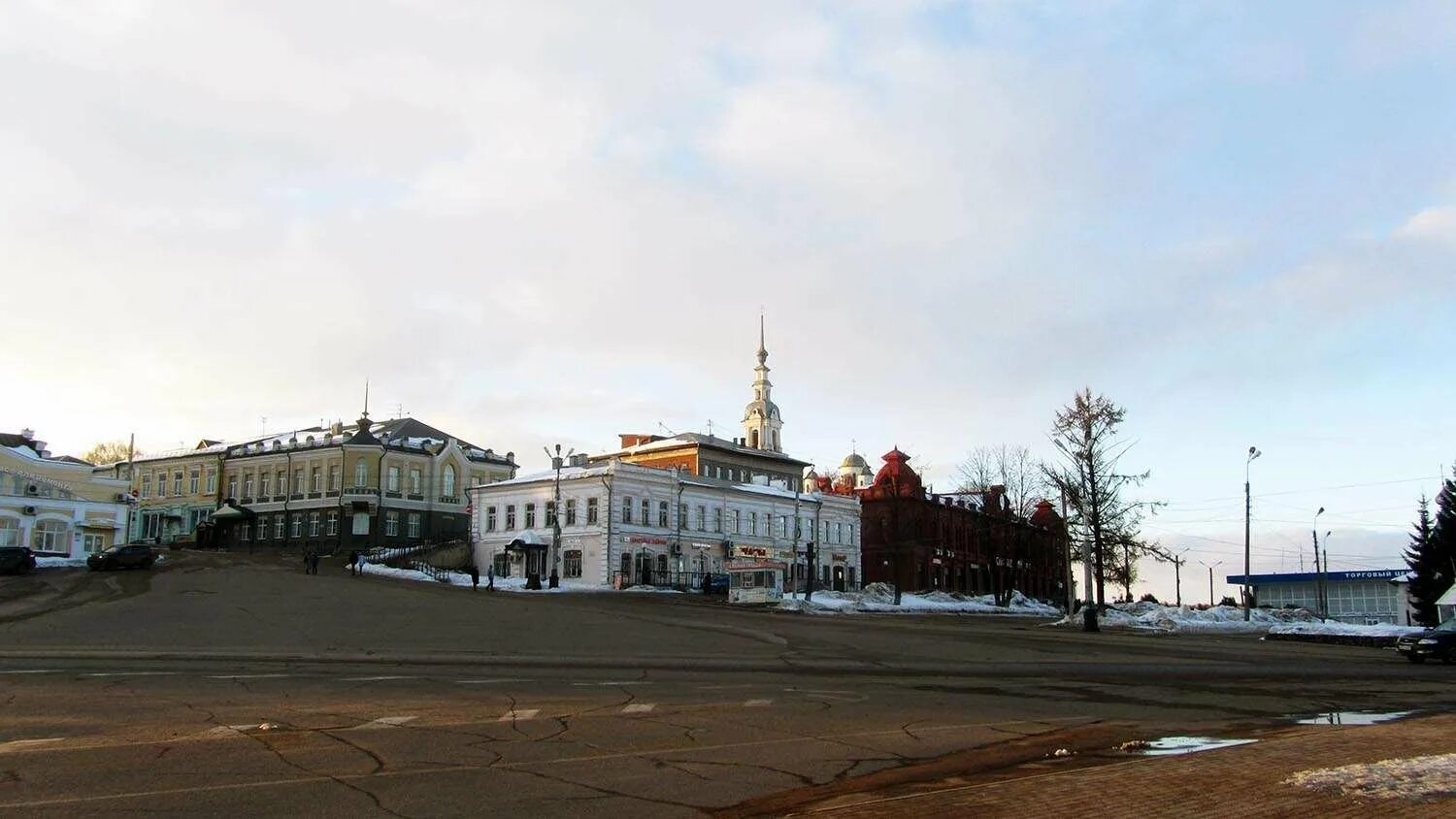 Кинешма площадь города. Кинешма центральная площадь. Кинешма центр города. Кинешма города на волге. Кинешма река волга.